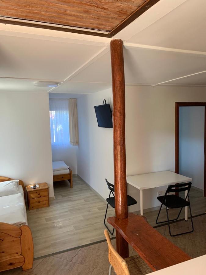 Sostofurdo Mineral Apartman Crystal מראה חיצוני תמונה
